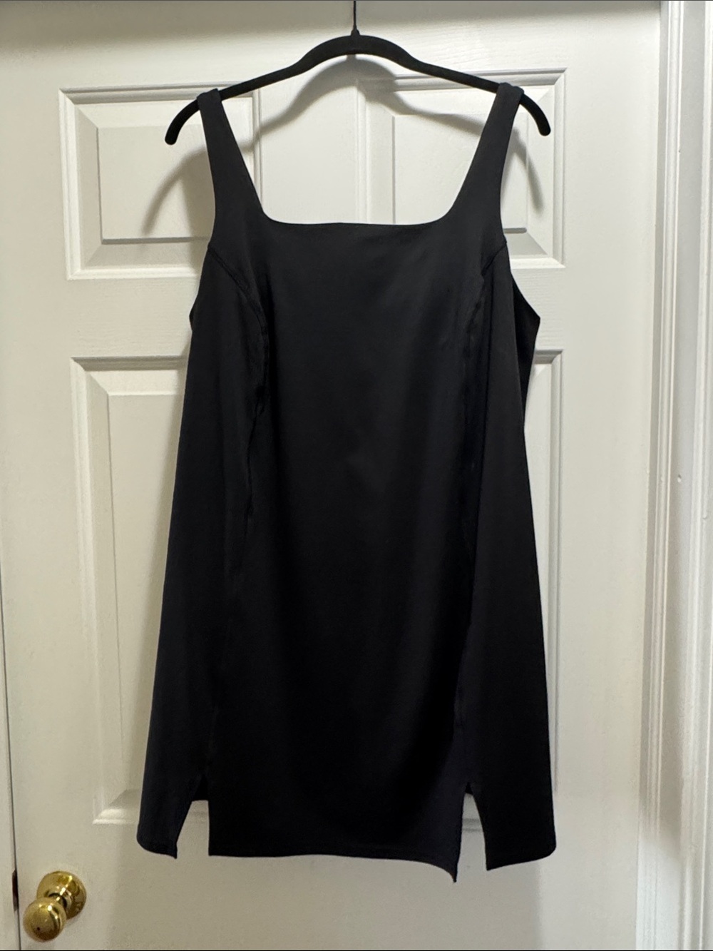 all in motion Black Sleeveless Square-Neck Shift Dress